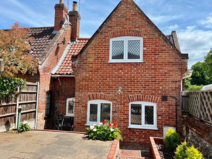 2 Bedroom Semi-detached House For Sale In Church Street, Coltishall, Norwich, NR12
