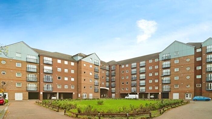 2 Bedroom Flat To Rent In Argent Street, Grays, RM17