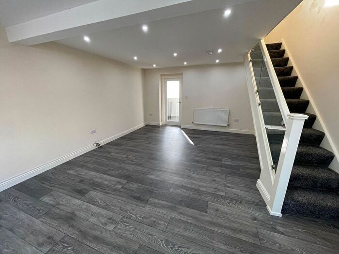 3 Bedroom Terraced House To Rent In Eirw Road Porth -, Porth, CF39