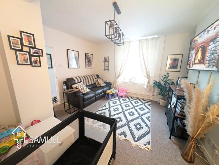 3 Bedroom Terraced House For Sale In Penrhiwceiber Road, Penrhiwceiber, CF45