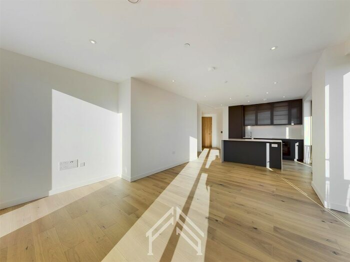 2 Bedroom Flat To Rent In Ashley Road, London, N17