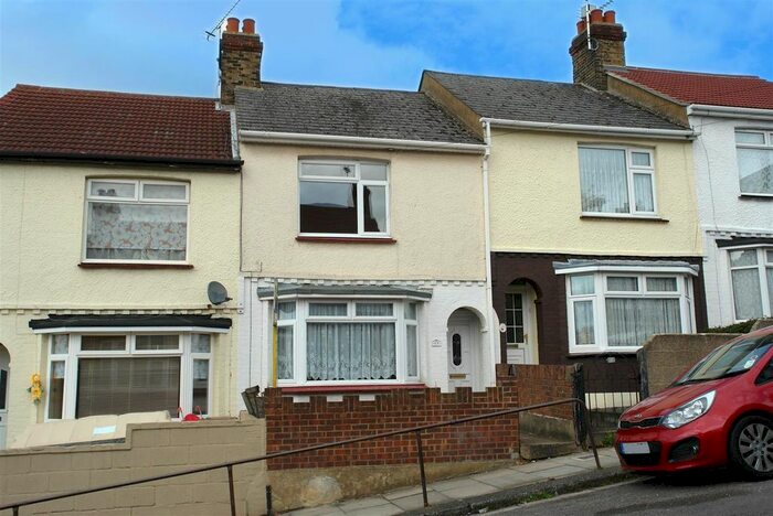 2 Bedroom Terraced House To Rent In Windsor Avenue, Chatham, ME4