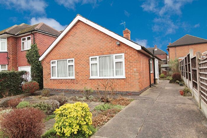 2 Bedroom Bungalow To Rent In Charlecote Drive, Wollaton, Nottingham, NG8