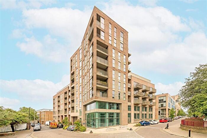 2 Bedroom Flat To Rent In Goodwood Road, New Cross, SE14