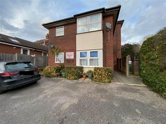 1 Bedroom Flat To Rent In Grace Court, Havant Road, Drayton, Portsmouth, Hampshire, PO6