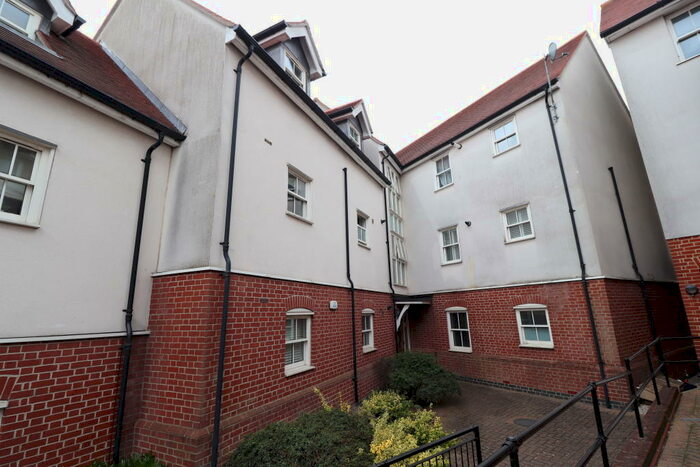 1 Bedroom Apartment To Rent In Brentwood High Street, CM14
