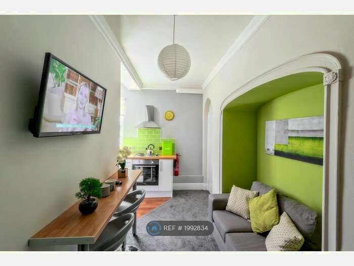 1 Bedroom Flat To Rent In College House, Worcester, WR1