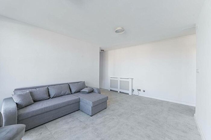 1 Bedroom Flat To Rent In St Johns Wood Road, St John's Wood, London, NW8