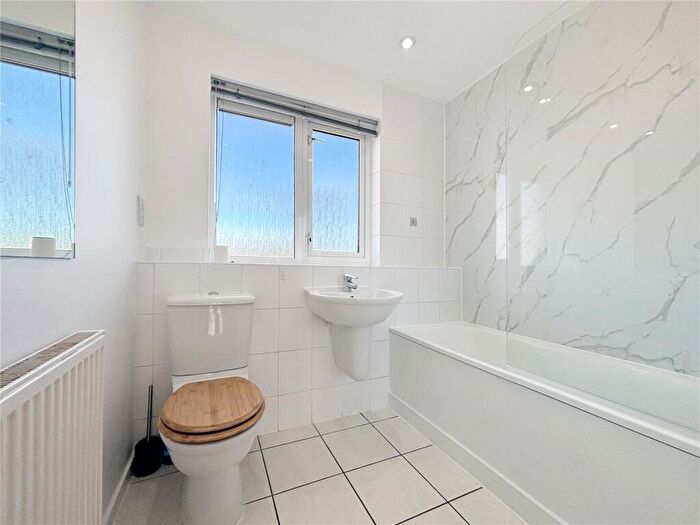 1 Bedroom Flat To Rent In Follett Street, London, E14