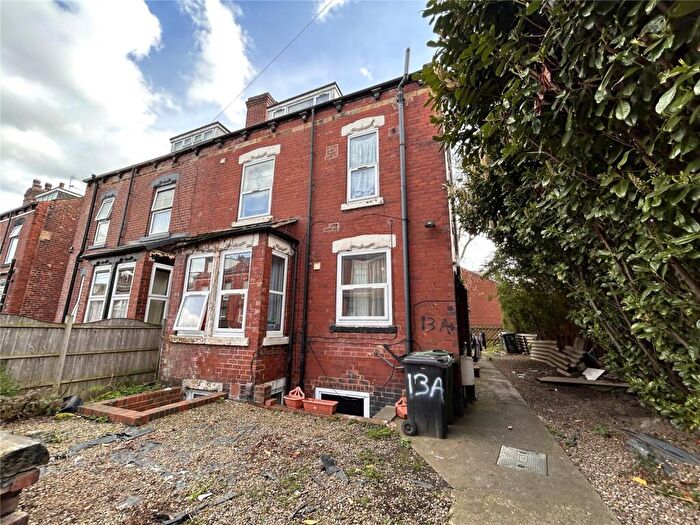 1 Bedroom Apartment For Sale In Gilpin View, Leeds, West Yorkshire, LS12