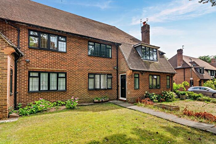 2 Bedroom Maisonette To Rent In Chigwell Hurst Court, Pinner, HA5