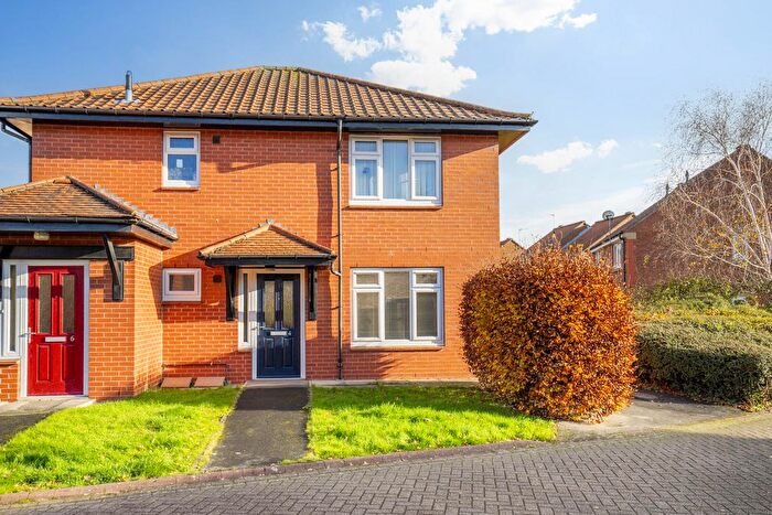 1 Bedroom Flat For Sale In Homestead Close, York, YO32