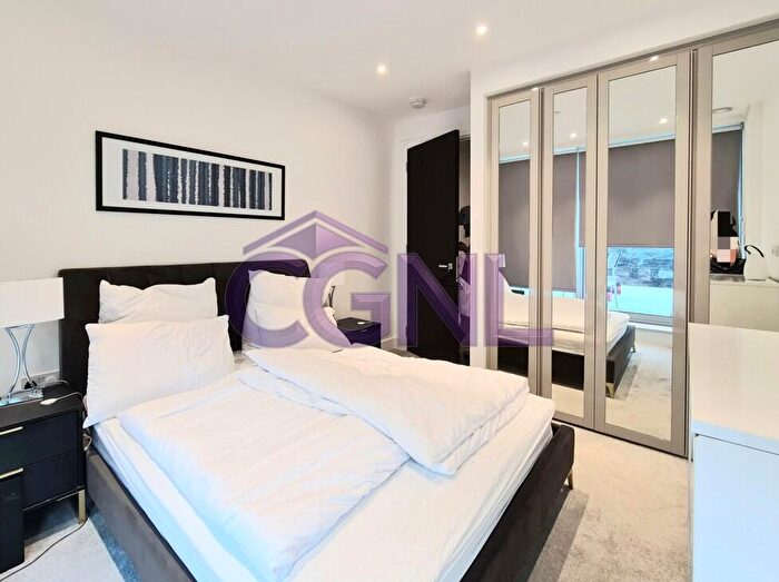 1 Bedroom Flat To Rent In Cassia House, Piazza Walk, London, E1