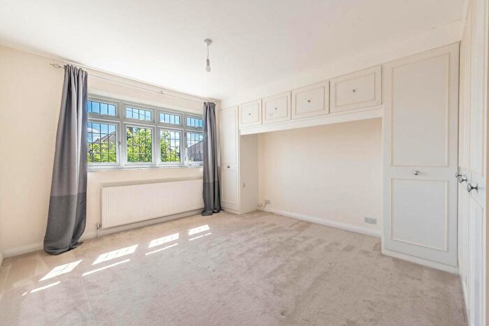 4 Bedroom Detached House To Rent In Anglesmede Crescent, Pinner, HA5