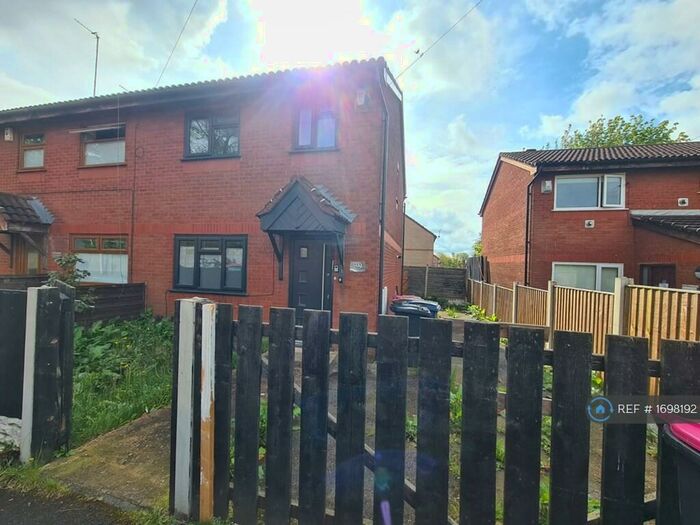 3 Bedroom Semi-Detached House To Rent In George Street South, Salford, M7
