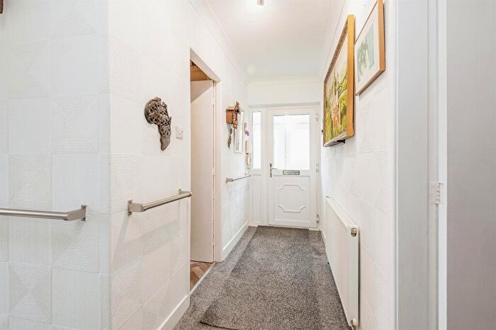 2 Bedroom Semi-Detached Bungalow For Sale In Mostyn Grove, Bradford, BD6