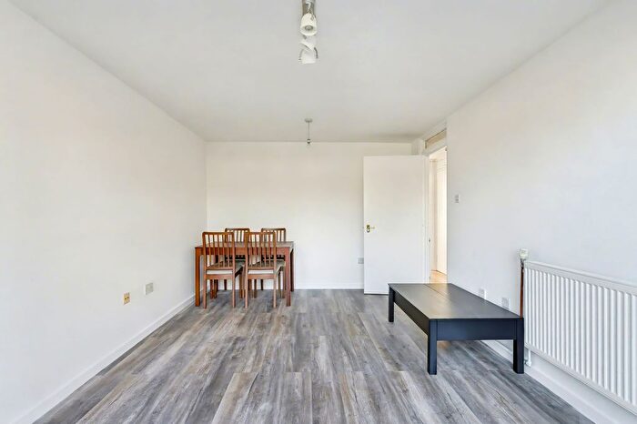 1 Bedroom Flat To Rent In Turpin Way, London, N19