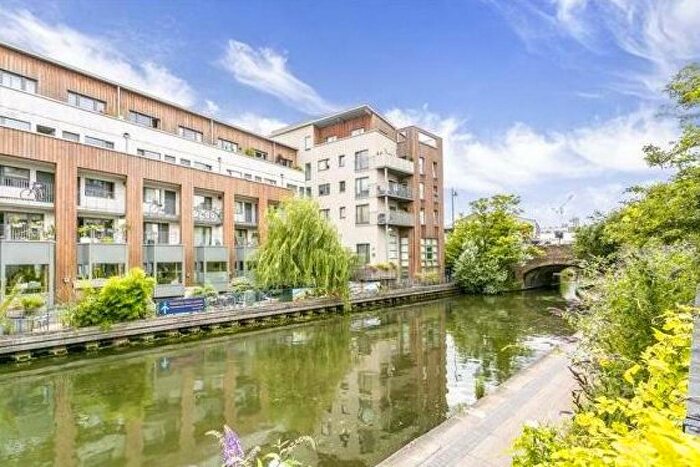2 Bedroom Maisonette To Rent In Timber Wharf Kingsland Road, London, E2