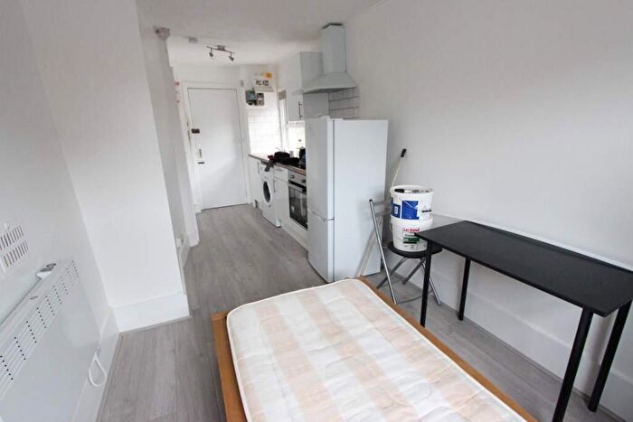 Studio To Rent In Saint Michael's Terrace, London, N22