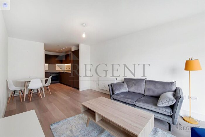 1 Bedroom Apartment For Sale In Hale Works Apartments, Daneland Walk, N17