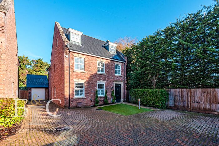 5 Bedroom Detached House For Sale In Eaton Gardens, Broxbourne, Hertfordshire, EN10