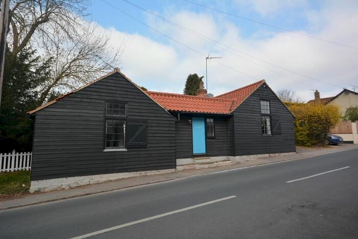 2 Bedroom Detached House To Rent In The Street, Little Waltham, CM3