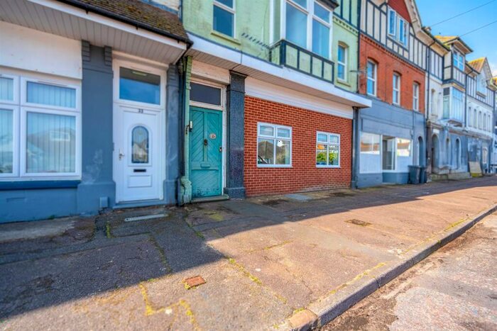 2 Bedroom Apartment To Rent In St Catherines Road, Southbourne, BH6