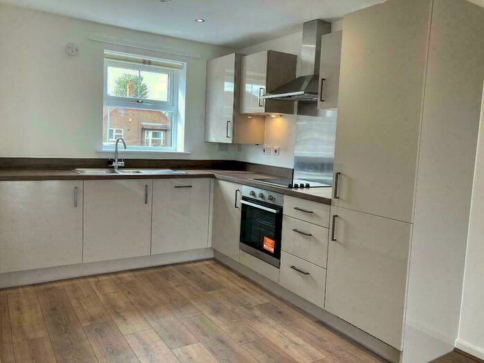 4 Bedroom Semi-Detached House To Rent In St. Johns Grove, Dream, Hull, East Riding Of Yorkshire, HU9