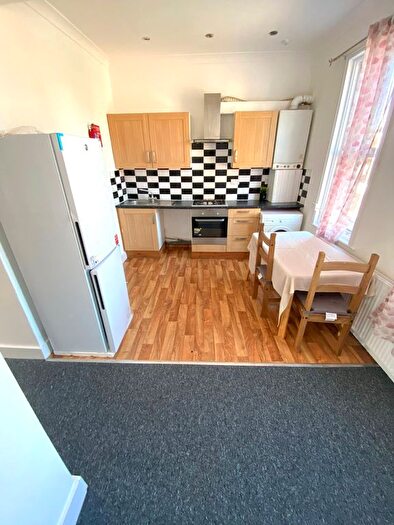 1 Bedroom Maisonette To Rent In Windmill Lane, London, E15