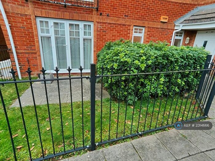 1 Bedroom Flat To Rent In Benny Hill Close, Eastleigh, SO50