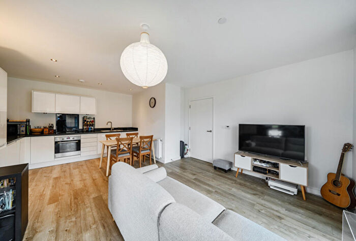 1 Bedroom Apartment For Sale In Milky Way, London, NW9