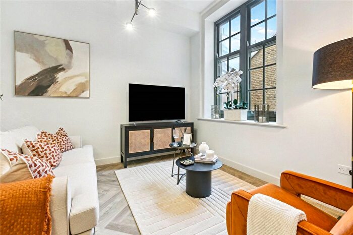 1 Bedroom Flat For Sale In The, St. George's Gardens, SW17