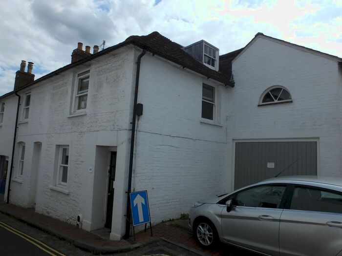 Studio To Rent In St Nicholas Lane, Lewes, BN7
