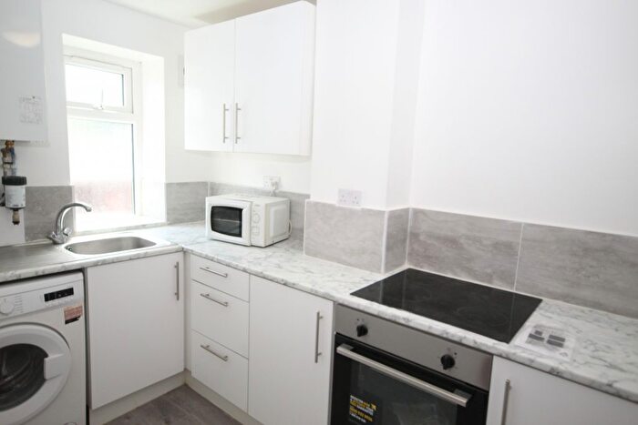 Studio To Rent In Park Avenue, Park Royal, Middlesex, NW10