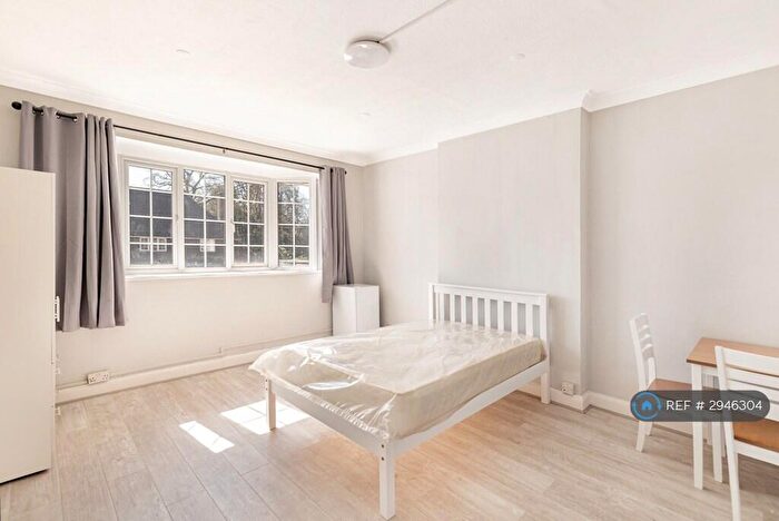 Studio To Rent In Southwell Park Road, Camberley, GU15