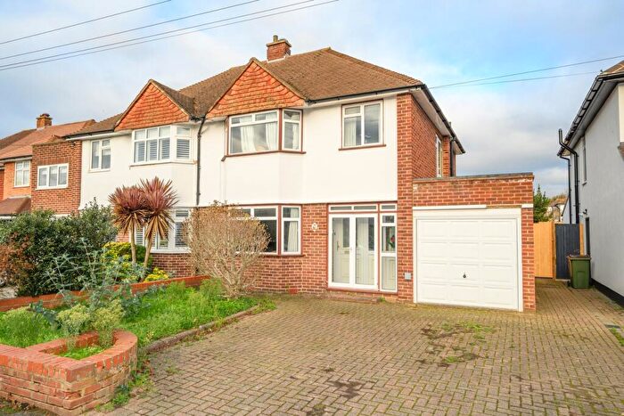 3 Bedroom Semi Detached House For Sale In York Gardens, Walton-on-Thames, KT12