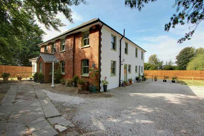 5 Bedroom Detached House To Rent In New Road, Weston Turville, HP22