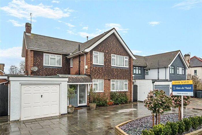 4 Bedroom Detached House For Sale In Gravel Road, Bromley, Kent, BR2