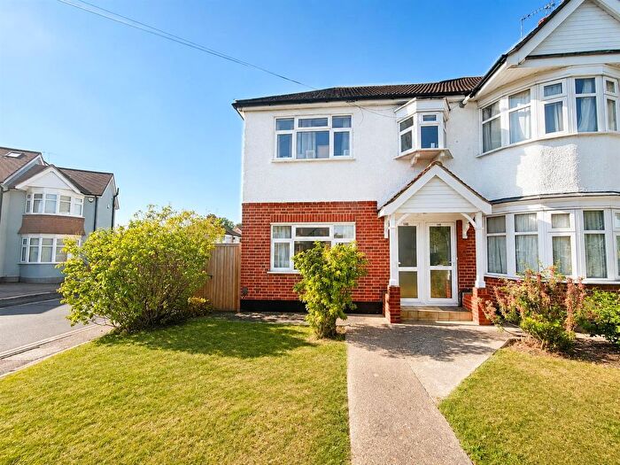 1 Bedroom Maisonette To Rent In Cornwall Road, Ruislip, HA4