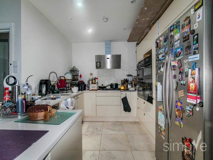 4 Bedroom Property To Rent In Douglas Crescent, Hayes, Middlesex, UB4