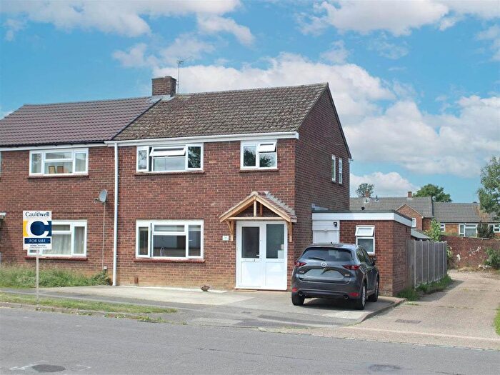 3 Bedroom Semi-Detached House For Sale In Middlesex Drive, Bletchley, Milton Keynes, MK3