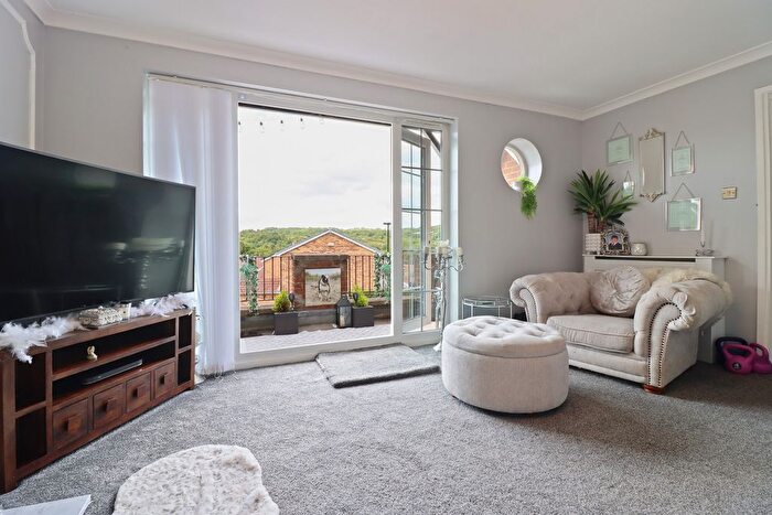 3 Bedroom Detached House For Sale In Dowland Avenue, Sheffield, S35