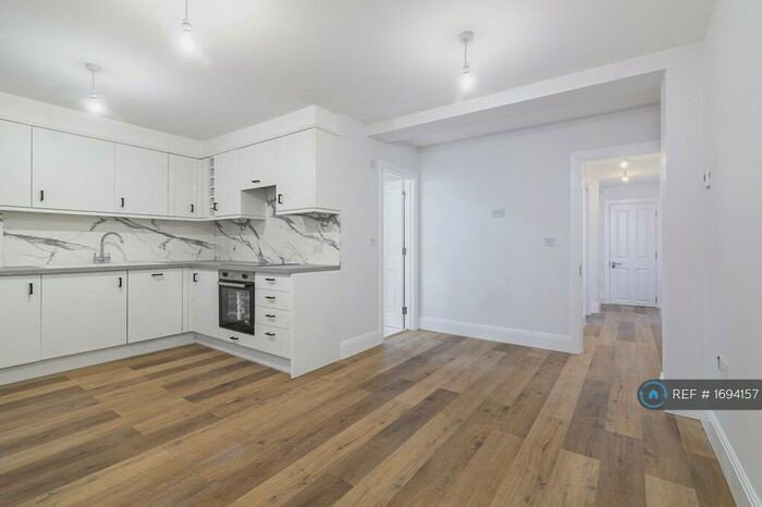 2 Bedroom Terraced House To Rent In Corinne Road, London, N19