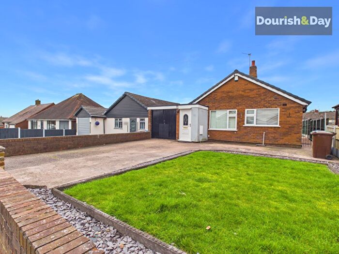 3 Bedroom Detached Bungalow For Sale In View Street, Hednesford, WS12