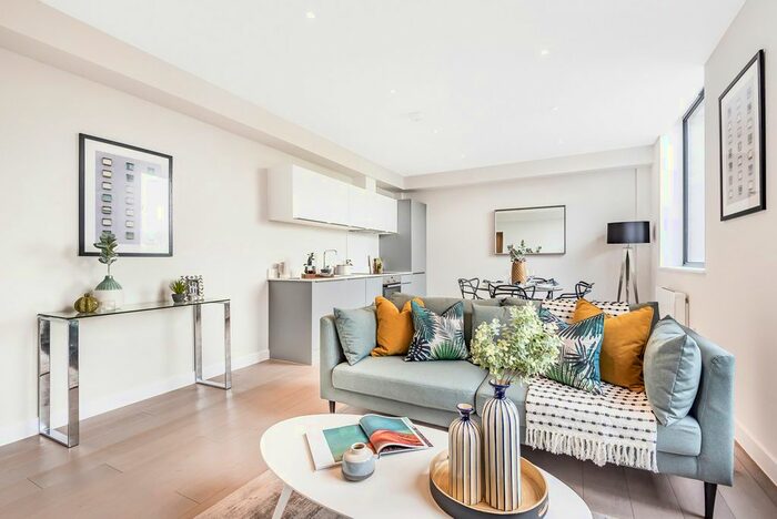 1 Bedroom Flat To Rent In Solis Apartments, Eastcote, HA4