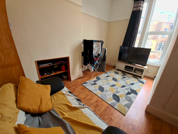 1 Bedroom House To Rent In Clarendon Road, Leeds, LS2