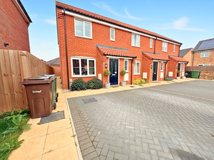 3 Bedroom End Of Terrace House For Sale In Sheppard Drove, Wymondham, Norfolk, NR18
