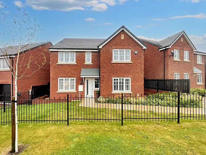 5 Bedroom Detached House For Sale In North Hill Close, Easington, Peterlee, SR8