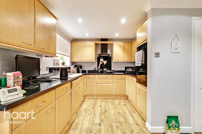 4 Bedroom Detached House For Sale In Harrisons Drive, Norwich, NR7