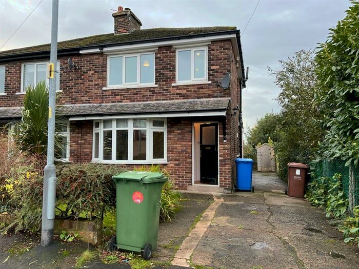3 Bedroom House To Rent In Carleton Road, Chorley, PR6